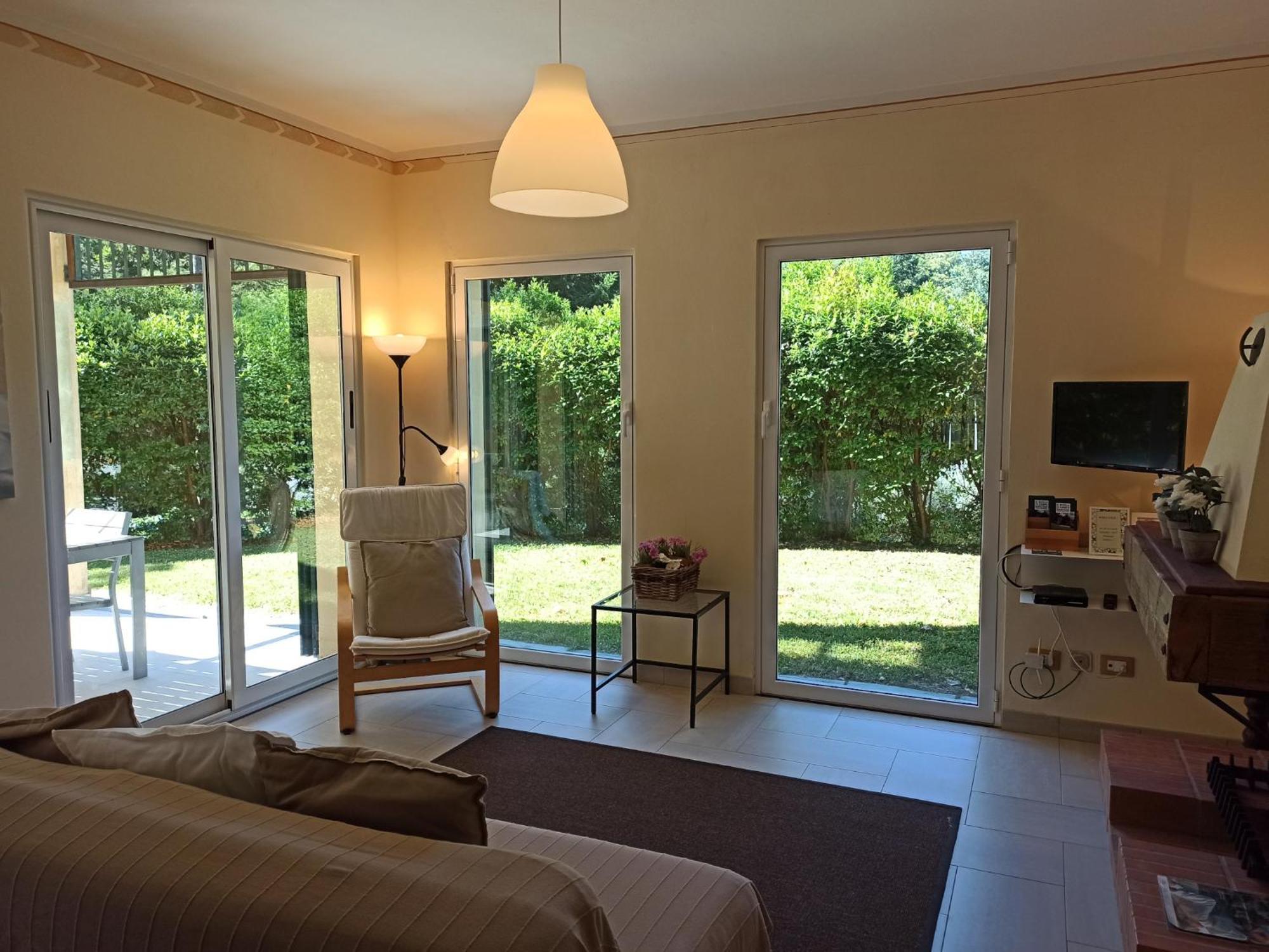 Il Bosco Di Campo Marzano Garden Apartments 보르조나사 객실 사진