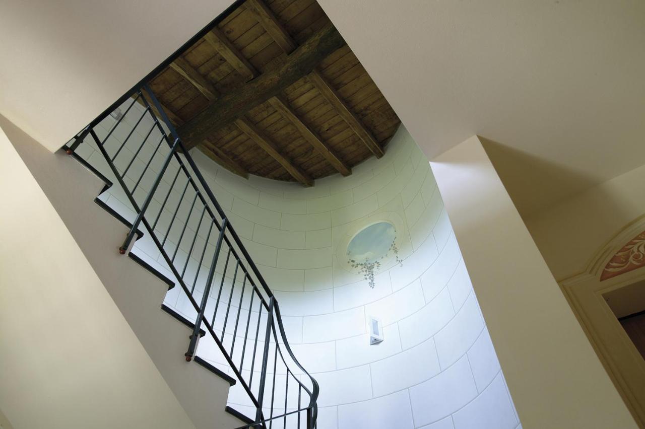 Il Bosco Di Campo Marzano Garden Apartments 보르조나사 외부 사진